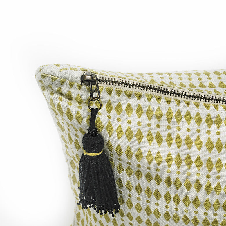 CUSHION COVER · PURE WASHED LINEN · KALAHARI MOTIF · WHITE/LIME