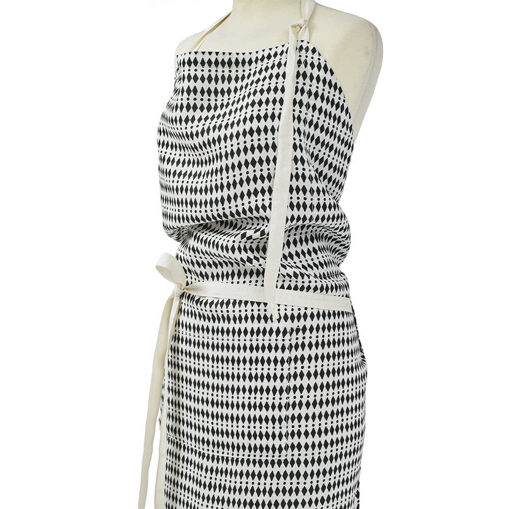 APRON · PURE WASHED LINEN · KALAHARI MOTIF WHITE/BLACK