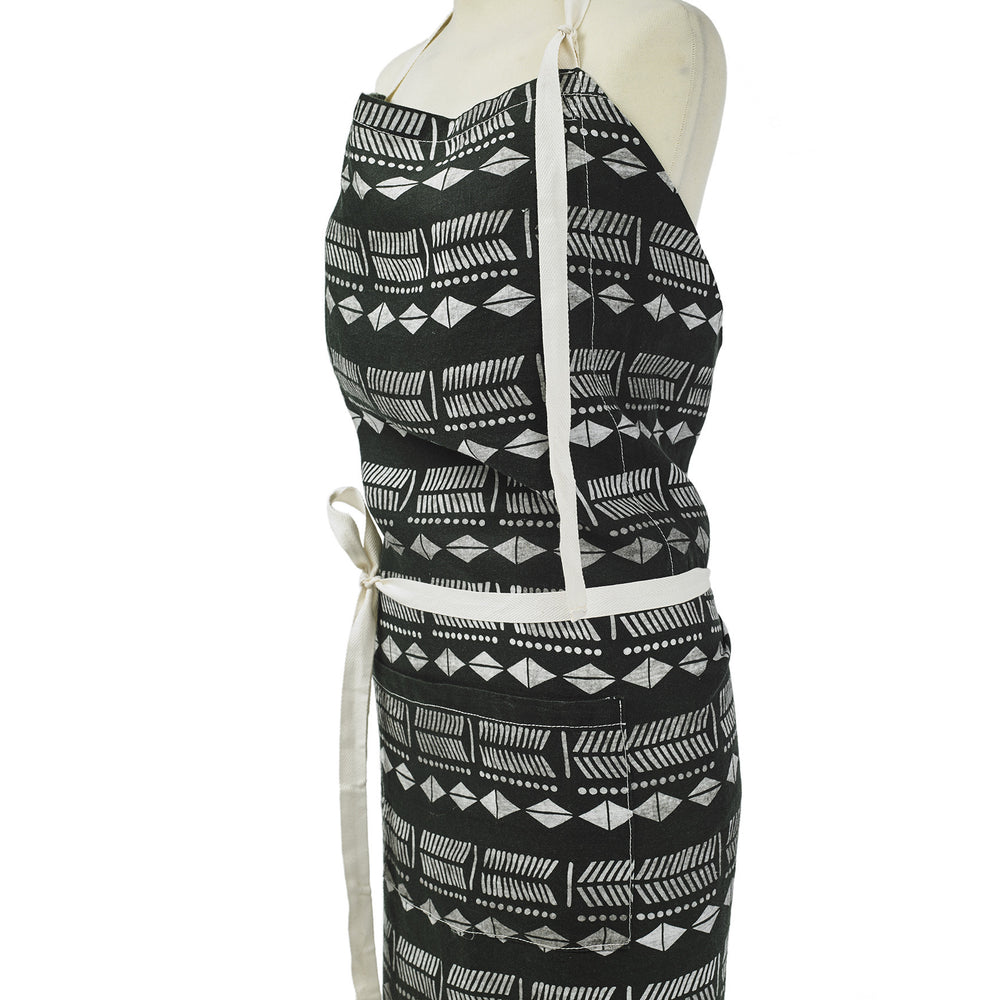 APRON · PURE WASHED LINEN · NDEBELE MOTIF BLACK/WHITE