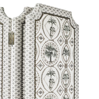 Biombo de madera maciza tapizado con lino lavado y estampado con diseño toile de palmiers