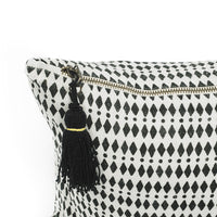 CUSHION COVER · PURE WASHED LINEN · KALAHARI MOTIF · WHITE/BLACK