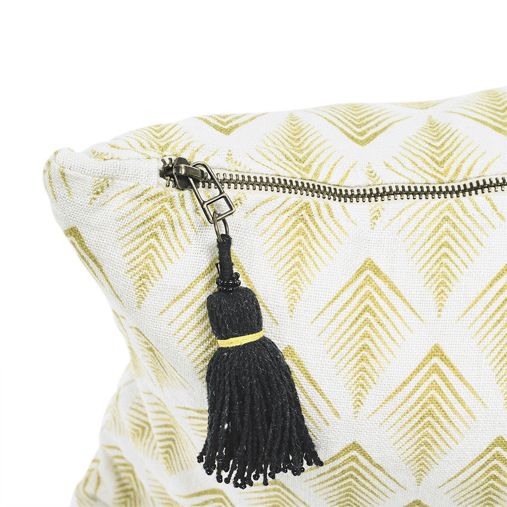 CUSHION COVER · PURE WASHED LINEN · NAMIBIA MOTIF WHITE/LIME